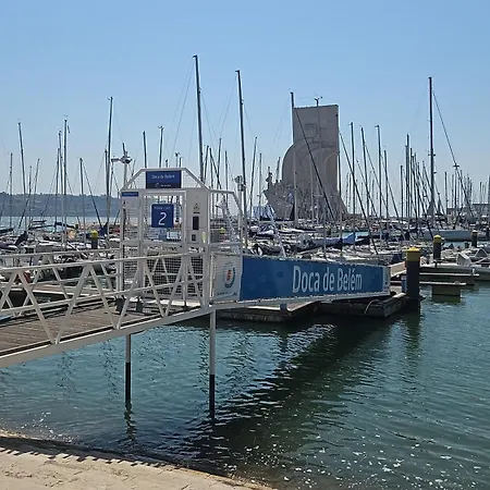 Πλωτό κατάλυμα Barcos Belem
